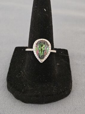Moissanite Teardrop Mystic Green Halo Ring - Sparkling Pavé Band Size 7 (2cts)